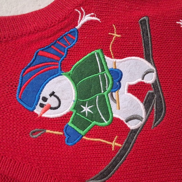 Cotton Emporium Red Snowman & Snowflake Zip-Up Vest. Size Medium - Picture 5 of 8